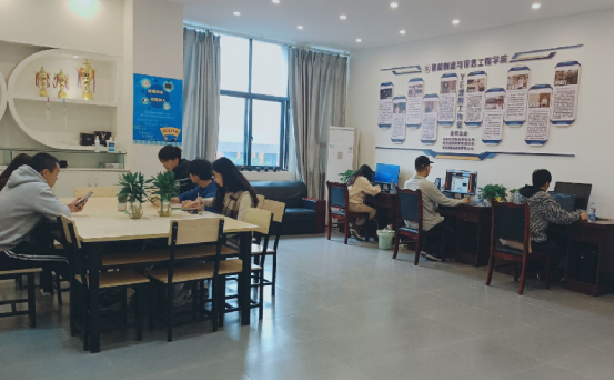 計算機應用技術專業（信息電子技術服務方向）簡介